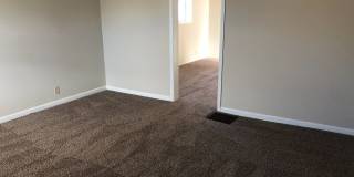 Fantastic 4 bedroom 2 full bath, Gallery 3