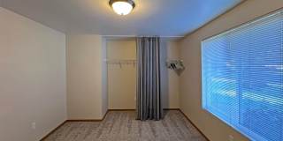 Price Drop!-Exceptional 2200 sq ft Three Bedroom 2 Bath Rambler in Fed Way - with A/C Gallery 22