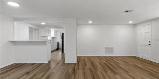 5165 GREENWOOD STREET Gallery 9