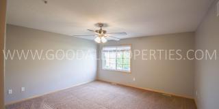 2-Bedroom, 1.5-Bath Townhome Near Jordan Creek with Attached Garage Gallery 10