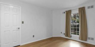 342 Village Court Gallery 16