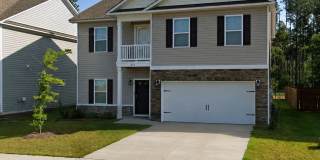 4BR Home with Community Pool! **Military Special!** Gallery 1