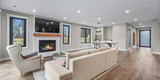 148 Oak Street Gallery 7