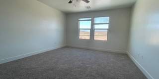 Desert Bluff 4 Bed Home! Gallery 14