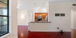 Modern Condo Living Near Downtown Austin & Movie House Theater Modern Condo Living Near Downtown Austin & Movie House Theater Gallery 5