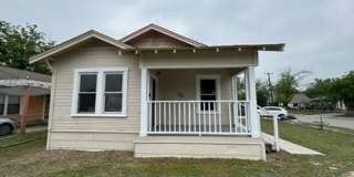 Corner-Lot Home in Denver Heights, Near I-10 – Move-In Ready with Spacious Yard & Updates Gallery 4