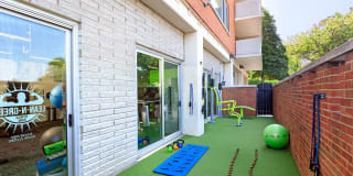 2000 Riverside Gallery 6