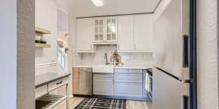 Corner Unit 2 BDR / 2.5 BA Townhome Gallery 13