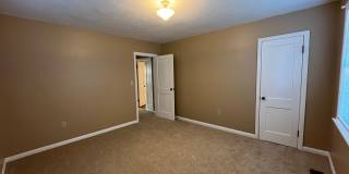 Charming Brick House off Fort Avenue Gallery 17