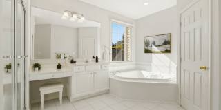 1022 Crestfield Dr Gallery 5