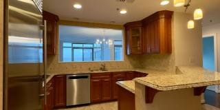 Elegant 2 Bedroom/2.5 Bathroom Apartment with Den, 2 Parking Spaces, and Storage Unit in Canton, Baltimore, MD! Gallery 8