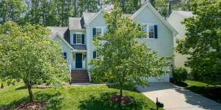 Spacious 4 bedroom home close to Southpoint! Available October 1st Gallery 1