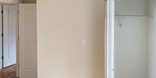 3912-28 N Pine Grove Gallery 50