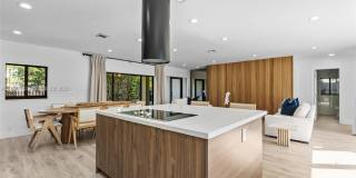 116 W 1st Ct Gallery 16