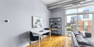 950 W MONROE Street Gallery 7