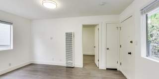 2240 LARKIN Street Gallery 3