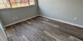 117 W Walnut St - 1B Gallery 7