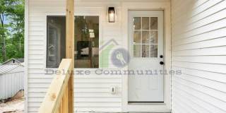 STUNNING 2 BEDROOM ON LAKE FRONT!!! Completely Remodeled!! Gallery 1