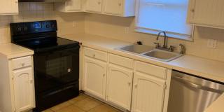 3 Bedroom 2 Bathroom across from Kickapoo High School $1,495! Gallery 4