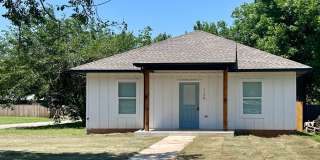 1128 W Iowa Gallery 1