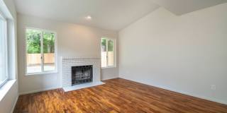 North Bothell 3 bdrm Townhome with private fenced yard Gallery 3