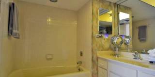 ***HIGH IN THE SKY CONDO BREATH-TAKING VIEW*** MARCO ISLAND SEASONAL or FURNISHED ANNUAL IN MARCO ISLAND *** Gallery 16