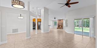 16628 Valencia Boulevard Gallery 7