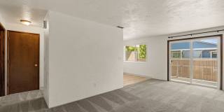 Convenient Upstairs Apartment Convenient Upstairs Apartment Gallery 11