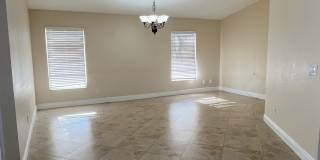 213 Southeast 21st Street Gallery 39