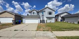 $2,500 - 3 Bed / 2 Bath Beautiful and Spacious Home with a Fully Fenced backyard Gallery 24