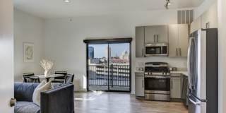 Sleek 1 Bedroom Condo walkable to all things in The Gulch Gallery 4