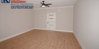 Luxury 2BR townhome in the heart of Murfreesboro- neighborhood pool, hi-speed internet included! Gallery 7