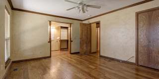 1501 East Cedar Lane Road Gallery 24