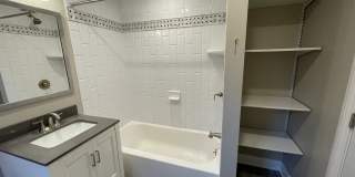 1428 Wilmette Avenue Gallery 16