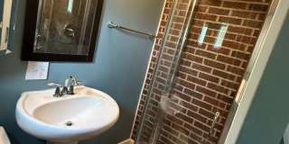 Spacious 6BR House in New Lebanon Gallery 18