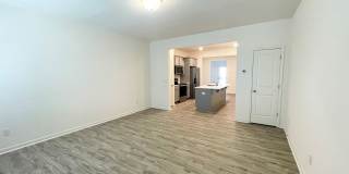 BEAUTIFUL 2 Bedroom Townhome in Mooresville AVAILABLE NOW Gallery 4