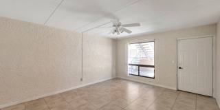 2-bedroom, 2-bathroom in Prime location! Gallery 6