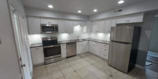 Beautiful Roanoke 2 bed 2 bath Duplex Gallery 3