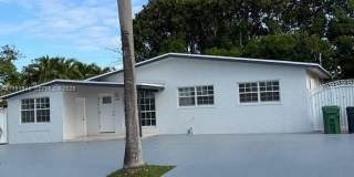 12455 SW 185th Ter Gallery 1