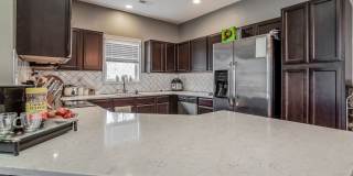 3-Bedroom Townhome with Garage in Holly Ridge Gallery 15