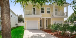 786 6th Avenue South Gallery 1