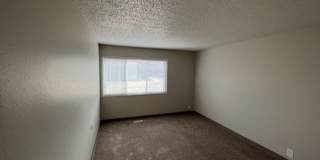 Spacious 2 bedroom in downtown location Gallery 43