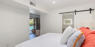 4450 E CAMELBACK Road Gallery 37