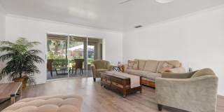 WELCOME TO THIS BEAUTIFULLY UPDATED 2 BEDROOM, 2 BATHROOM VILLA LOCATED IN THE DESIRABLE CENTER GATE COMMUNITY OF SARASOTA! Gallery 5