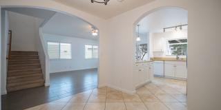 LARGE and SPACIOUS 3bd/3ba/2pkg (SEA COUNTRY) $3900 Gallery 17