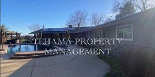 Beautiful 2 Bedroom/2 Bathroom Home with a Great Room, Fireplace and access to shared swimming pool Gallery 1