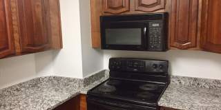Updated Kitchen-1Bed 1Bath w Garage Parking at Georgetown Condo Gallery 10