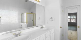 3 Bed, 2 Bath Home with Community Pool in Georgetown Gallery 32