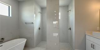 417 Paddock Street Gallery 18