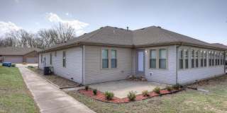 222 W Briarbrook Lane Gallery 2